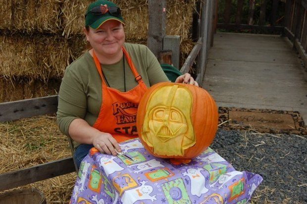 Beaverton artist created a darth vader pumpkin carving